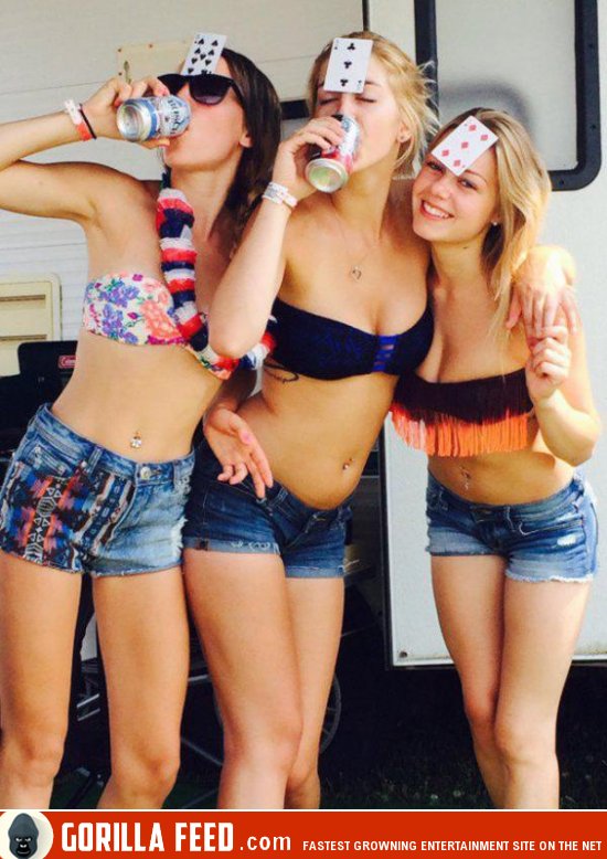 When wild girls get wasted, they only get hotter (16 Pictures) .