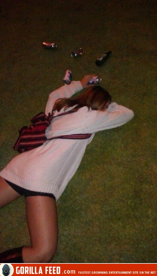 When wild girls get wasted, they only get hotter (16 Pictures) .